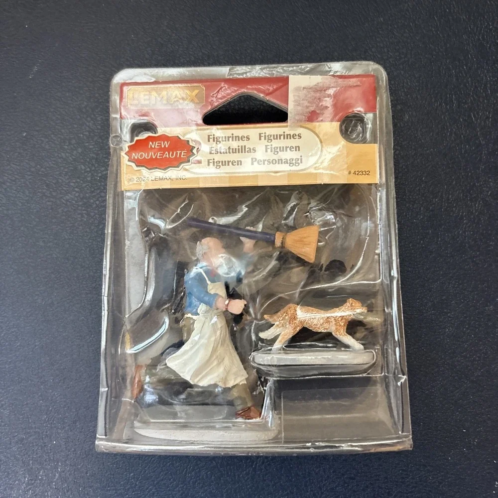 Lemax‎ Caddington Village Accessory Feline Fish Thief Runaway Cat Set Of 2 42332